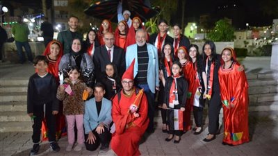بالتنورة والأزياء الفلكلورية، القومي لثقافة الطفل يفتتح ليالي رمضان بالسيدة زينب (صور) 