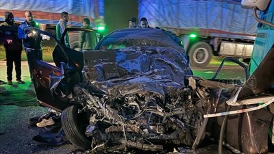 تحقيقات موسعة في مصرع شخصين وإصابة 14 آخرين بحادث تصادم بطريق العاصمة الإدارية (صور)