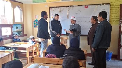 رئيس منطقة الإسماعيليّة الأزهرية يتفقد سير العملية التعليمية بالمعاهد (صور) 