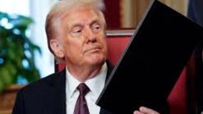 120 دقيقة وضعت الاقتصاد الأمريكي في مأزق.. خسارة 2 تريليون دولار في الإثنين الأسود تثير الذعر بالولايات المتحدة.. وخبراء يتوقعون: التخلص من ترامب قريبًا والأسوأ قادم مع تصاعد الحروب التجارية