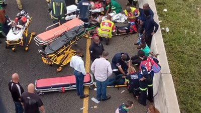 حادث مروع لحافلة ركاب يودي بحياة 12 شخصًا جنوب إفريقيا