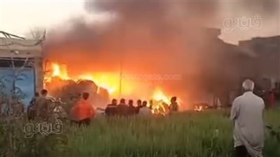 حريق هائل يلتهم مصنع قطن بقرية ميت عساس بالغربية أثناء الإفطار(صور)