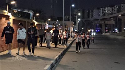 جماهير الزمالك تتوافد على استاد القاهرة قبل مباراة القمة 130 (فيديو وصور) 