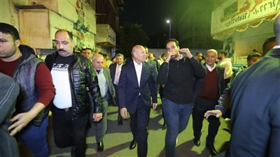 محافظ القاهرة ووزير الشباب يتفقدان حى المطرية