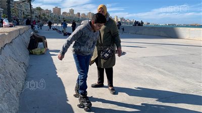 رياضة التزلج على الألواح.. «بدور» تحول هوايتها إلى مشروع عائلي.. وتؤكد: خصصنا مساحات آمنة لممارسة الإسكيت.. ونحتاج إلى دعم رسمي من الدولة 
