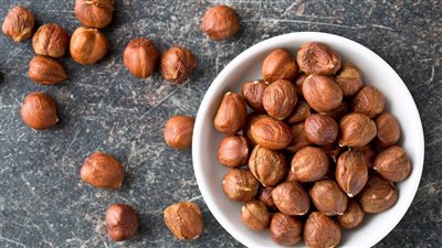 فوائد البندق، لتقوية المناعة والعظام وجمال بشرتك وشعرك