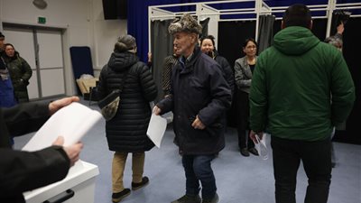 مراكز الاقتراع في جرينلاند تفتح أبوابها لبدء الانتخابات البرلمانية