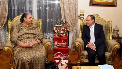 وزير الخارجية يؤكد للمبعوثة الأممية إلى ليبيا ضرورة خروج المرتزقة والمقاتلين الأجانب 