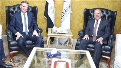 النقل تبحث مع رئيس مجموعة MSC العالمية زيادة حجم التعاون 