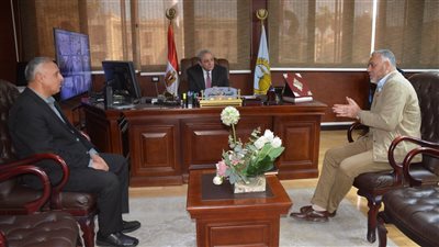 محافظ الغربية يناقش خطة تطوير المجازر وتحسين الخدمات المقدمة للمواطنين