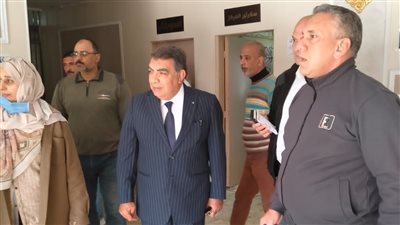 جولة تفتيشية مفاجئة لمحافظ الدقهلية بديوان المطرية (صور)