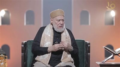 فتاة تسأل: هل البارفان حرام؟ رد مثير من علي جمعة 