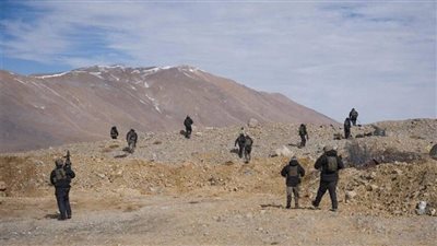 الاحتلال يخطط لإنشاء مواقع عسكرية على قمة جبل الشيخ السوري