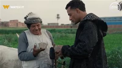 أحمد أبو الشوارب الفائز بجائزة مدفع رمضان: افتكرت الفلوس مزورة (فيديو)