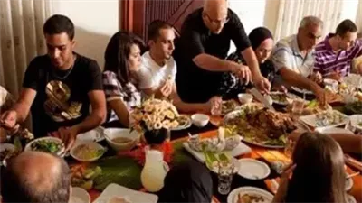 تفسير حلم الضيوف في المنام وعلاقته بالرزق