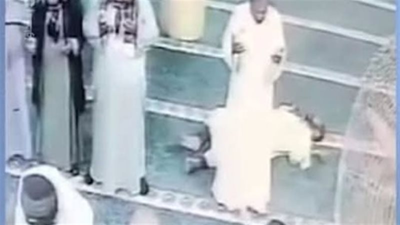 وفاة شاب أثناء الصلاة،