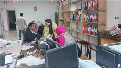 رئيس دكرنس يتفقد المركز التكنولوجي وتقديم الخدمات للمواطنين 