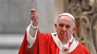من المستشفى، البابا فرنسيس يحتفل بمرور 12 عامًا على توليه الفاتيكان 