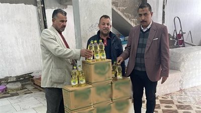  تموين الشرقية: ضبط طن ونصف دقيق مهرب وأسماك وزيت طعام مجهول المصدر 