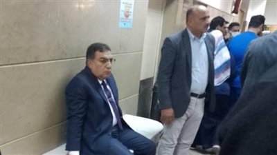 محافظ الدقهلية يتفقد مصابي حريق فرن الكنافة بالمنصورة ويؤكد: لن أغادر قبل الاطمئنان عليهم