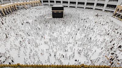 صلاة مغرب اليوم الـ29 من شهر رمضان في الحرم المكي (بث مباشر)