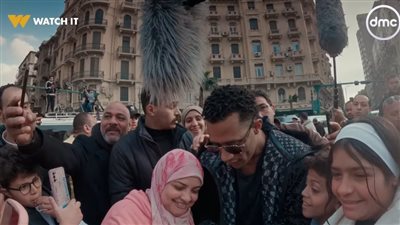 محمد رمضان يفاجئ سيدة صعيدية بجائزة مالية ثمينة بسبب متابعته على إنستجرام (فيديو)