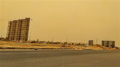 هجوم مبكر للربيع.. رياح مثيرة للرمال والأتربة غدا على الجنوب.. استمرار الموجة الحارة.. وتحذير من الشبورة الكثيفة
