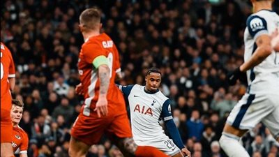 الدوري الأوروبي، توتنهام يتقدم على ألكمار 0/1 في الشوط الأول 