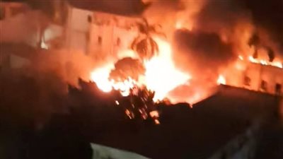 حريق يلتهم 3 منازل في قنا