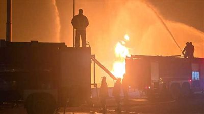 مدير أمن القاهرة وقيادات وزارة الصحة ينتقلون إلى موقع حريق المعامل المركزية 