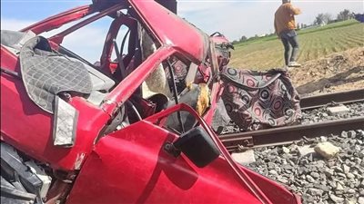 تشييع عدد من ضحايا حادث تصادم قطار القنطرة بسيارة في الإسماعيلية 