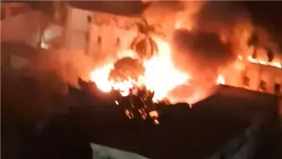 الدفع بـ9 سيارات إطفاء للسيطرة على حريق مخزن مقرمشات بالقليوبية