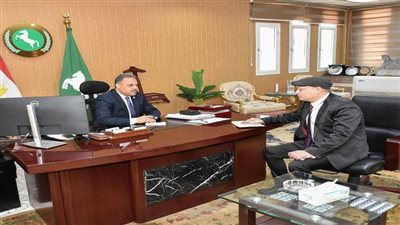  محافظ الشرقية: أحارب الفساد بتفعيل عمل إدارتي الحوكمة والمتابعة الميدانية.. تحديث دائم للأحوزة العمرانية بالمحافظة لحماية أملاك الدولة.. نتعامل بشكل صارم تجاه كافة صور الخروج عن القانون