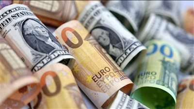 أسعار 8 عملات رئيسية أمام الجنيه في المركزي المصري