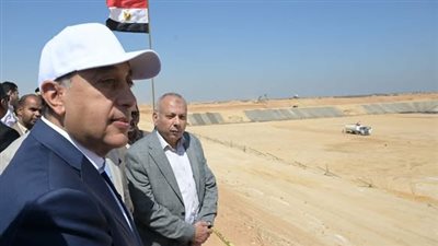 رئيس الوزراء يتفقد أعمال إنشاء محطة الصرف الصحي الصناعي بالعاشر من رمضان