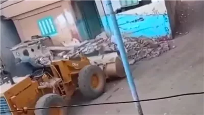 أخوة بلا رحمة.. شخص يحاول هدم منزل شقيقه فوق رأسه أثناء الإفطار بالدقهلية