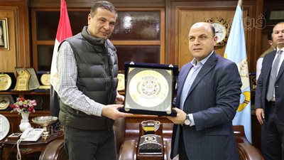 وزير الزراعة ومحافظ كفرالشيخ يناقشان عددًا من الملفات الزراعية الهامة لتعزيز التنمية المستدامة