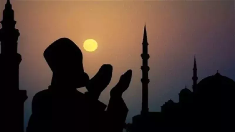موعد أذان الفجر اليوم