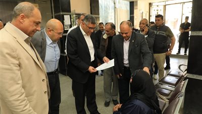 محافظ الجيزة يتابع ملفات التصالح والتقنين والخطة الاستثمارية خلال جولة ميدانية بكرداسة