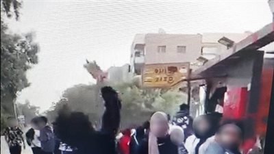 أخبار الحوادث اليوم: مصرع 3 أفراد من أسرة واحدة في حريق شقة.. حقيقة فيديو القبض على ضباط مباحث القنطرة غرب.. ضبط أكثر من 60 مليون قطعة ألعاب نارية
