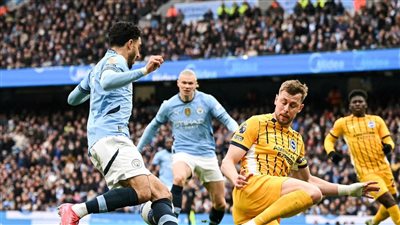 مرموش يسجل في تقدم مانشستر سيتي أمام برايتون 2-1 بالشوط الأول (صور)