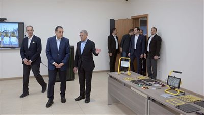 رئيس الوزراء يطلع على أحدث التطورات فى مجال تكنولوجيا علوم الفضاء