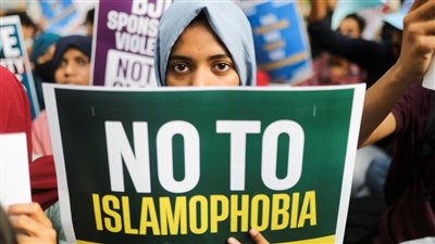 المؤسسات الدينية تضع روشتة لمكافحة الإسلاموفوبيا.. شيخ الأزهر: الحوار بين الأديان ضرورة لإنقاذ البشرية.. وزير الأوقاف: للإعلام دور كبير في تصحيح المفاهيم.. والمفتي: نسعى لنشر قيم التسامح