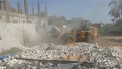  إزالة 14 حالة تعديات على أراضي أملاك دولة بمركزي أسيوط والغنايم