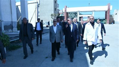 الرئيس التنفيذي للقابضة للصناعات الغذائيةيتفقد مصنع الطابية التابع لـ قها بالإسكندرية