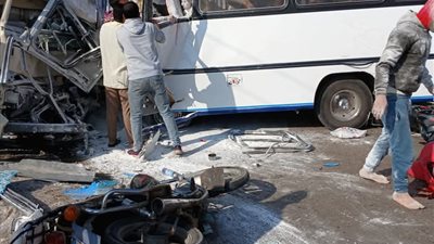 بالأسماء.. تفاصيل مصرع وإصابة 29 شخصا فى حادث تصادم سيارة نقل وأتوبيس بالمنوفية 