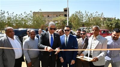 محافظ الفيوم يفتتح مصنعين ضمن برنامج احتفالات العيد القومي (صور)