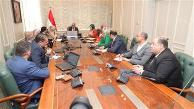 وزير العمل يوجه بسرعة الانتهاء من ميكنة برنامج تشغيل العمالة غير المنتظمة