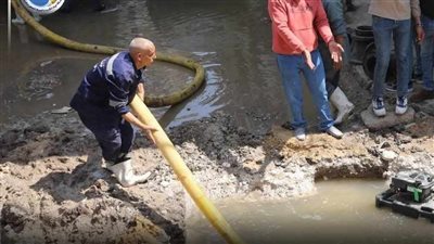 كسر مفاجئ بخط مياه في شرق المنصورة بالدقهلية