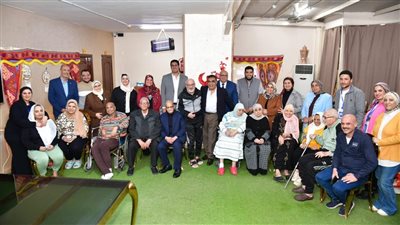 محافظ الدقهلية يلبي دعوة الإفطار بدار أهالينا لكبار السن بالمنصورة